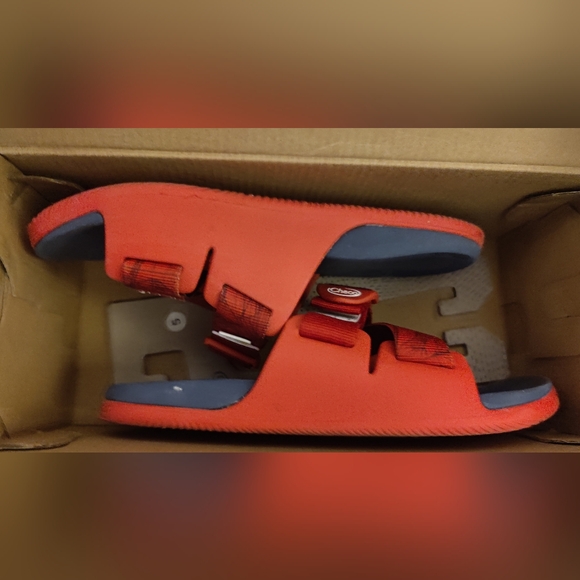 Red ♥️ Slides - Picture 2 of 3